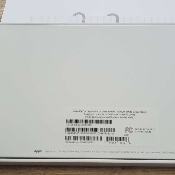 Apple Watch Ultra [GPS + Cellular 49mm] - Picture 3 of 3